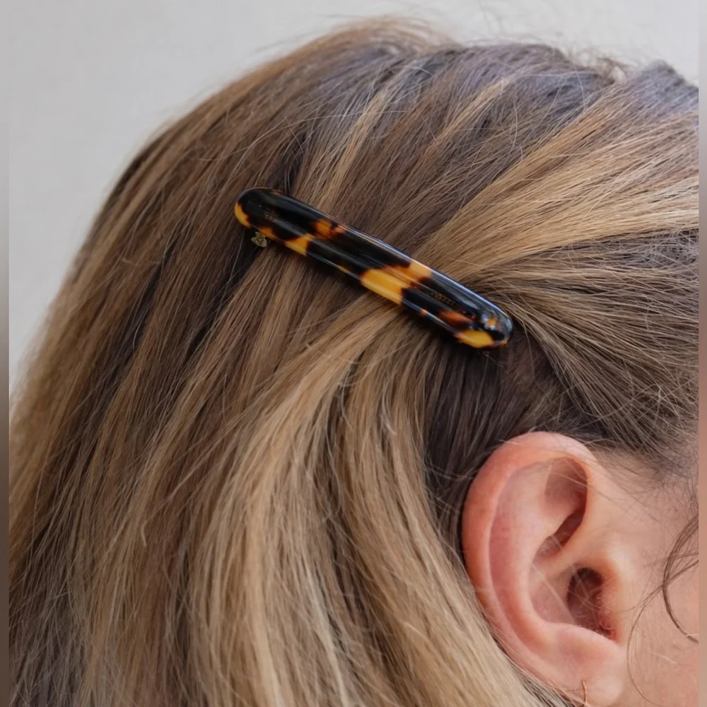 Turtoise Shell Hair Clip ( 1700)